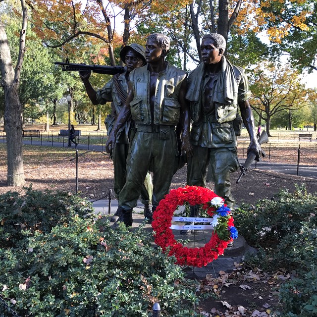 A field trip must always have statue photos!