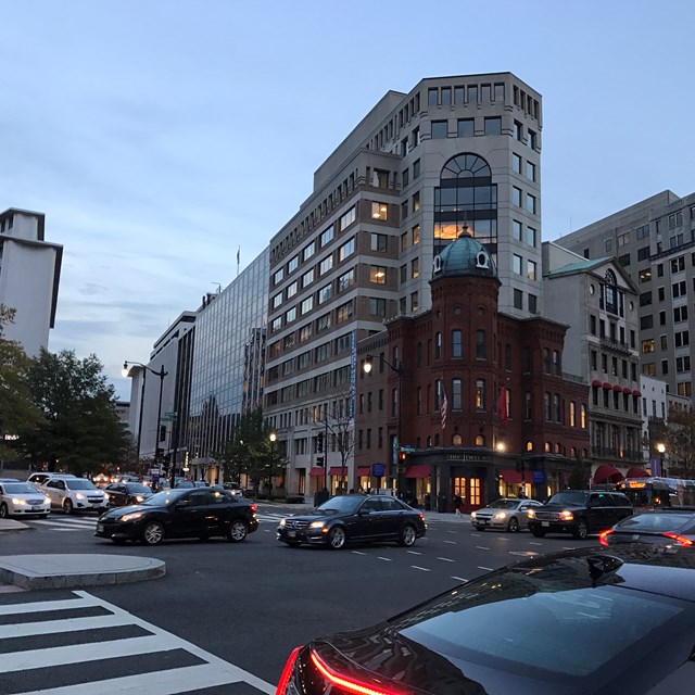 The streets of Washington D.C. are chilly by the evening!