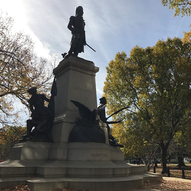 Symbolic statues present themselves in the monuments and parks.