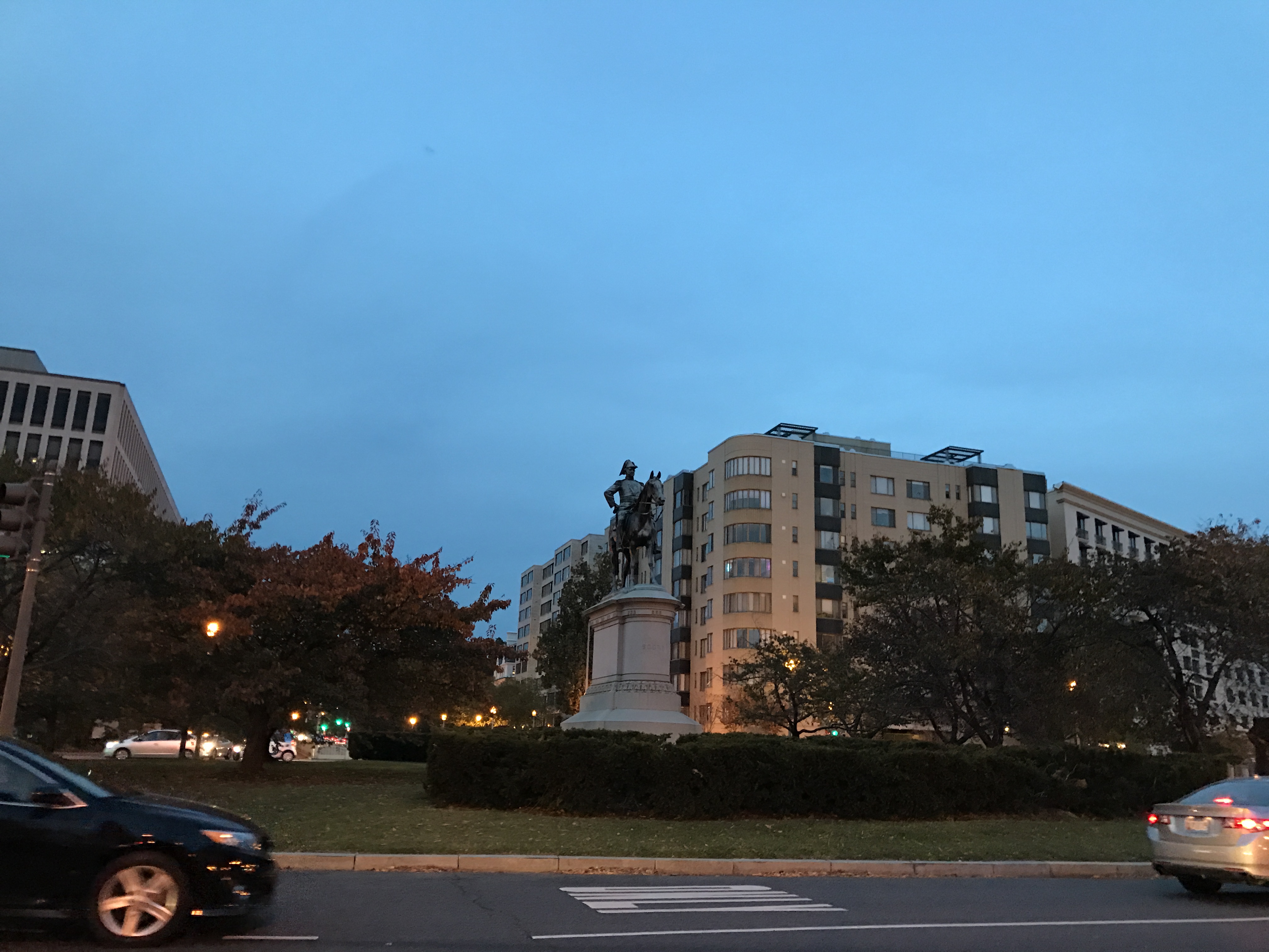 The evening view of Washington's hotels is worth capturing on photo.